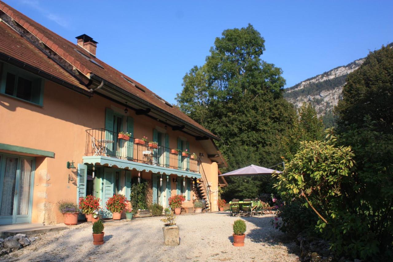 La Clairiere Du Moulin Bed & Breakfast Lepin-le-Lac Exterior photo
