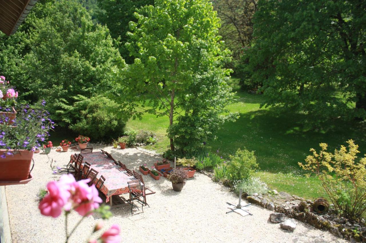 La Clairiere Du Moulin Bed & Breakfast Lepin-le-Lac Exterior photo